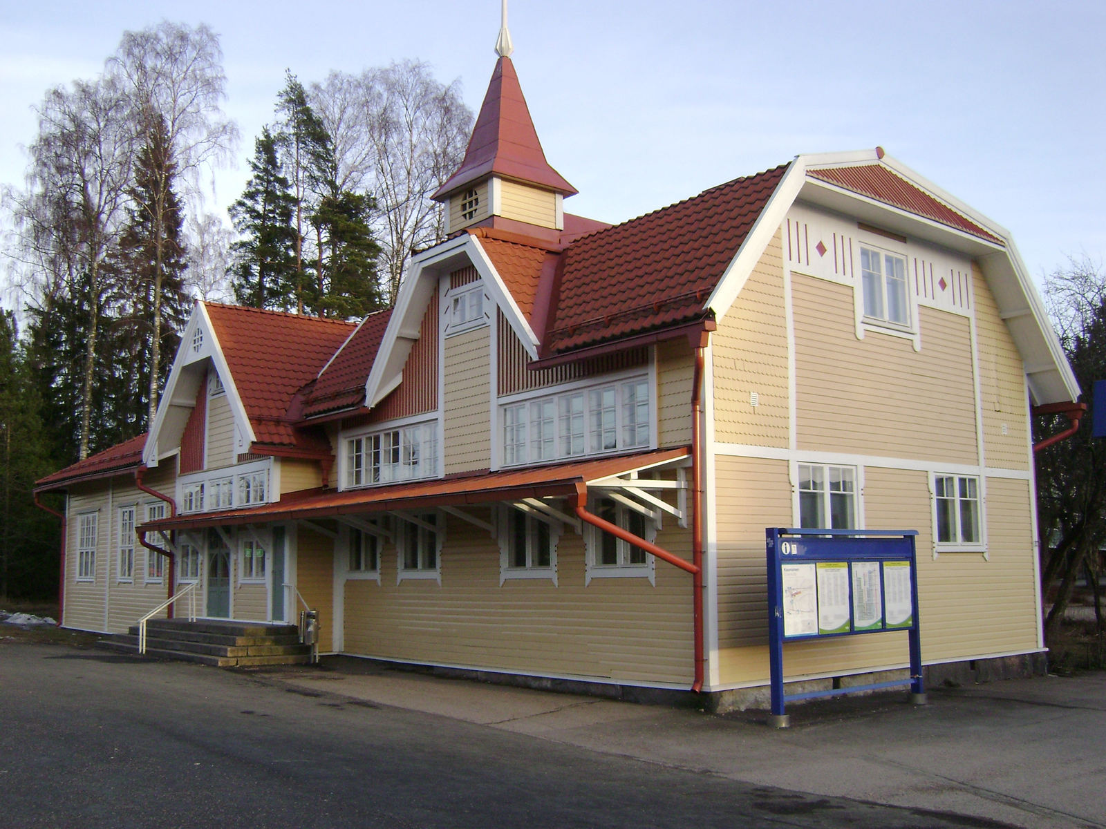 Estación de tren Kauniaisten Rautatieasema
